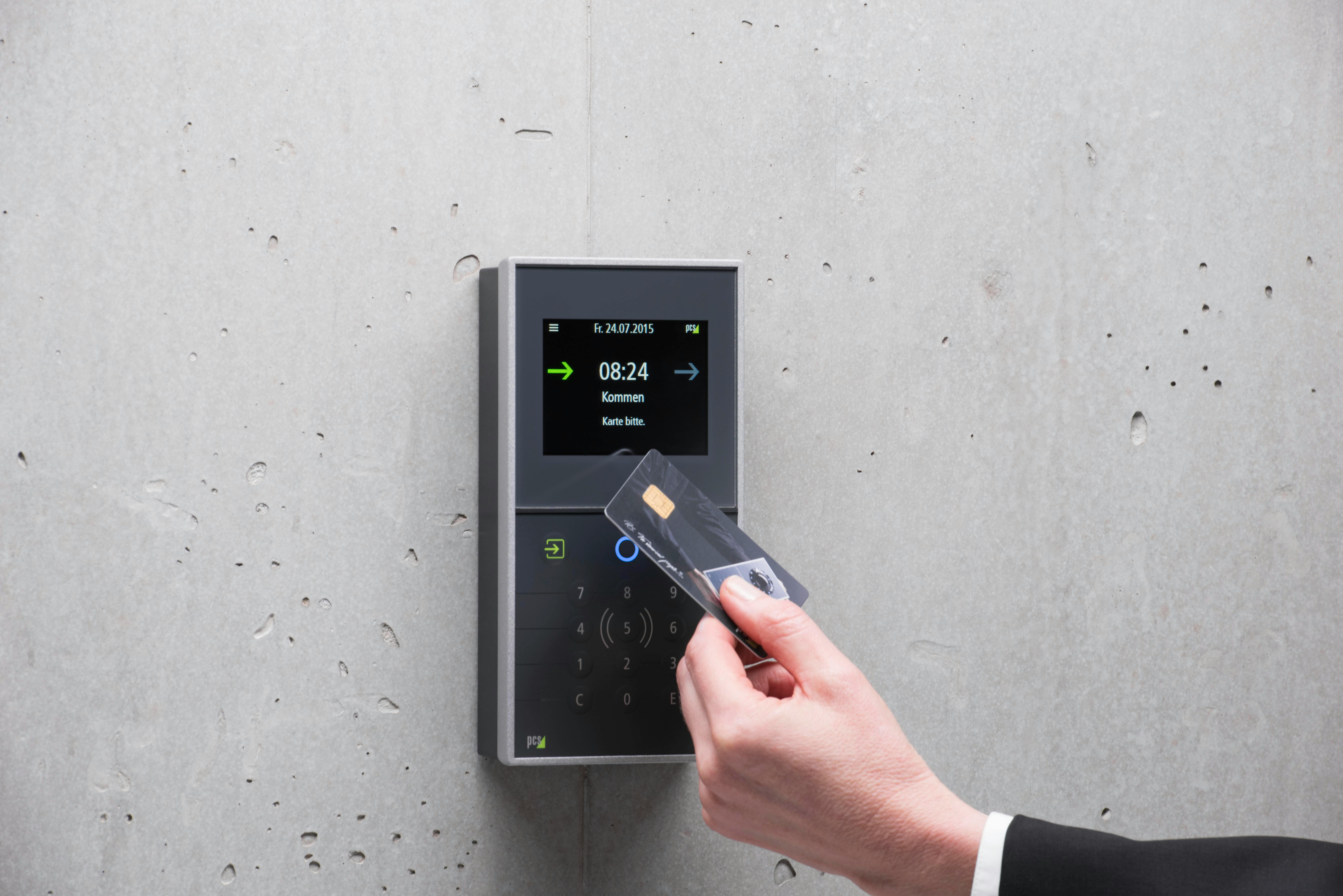 Access control reader
